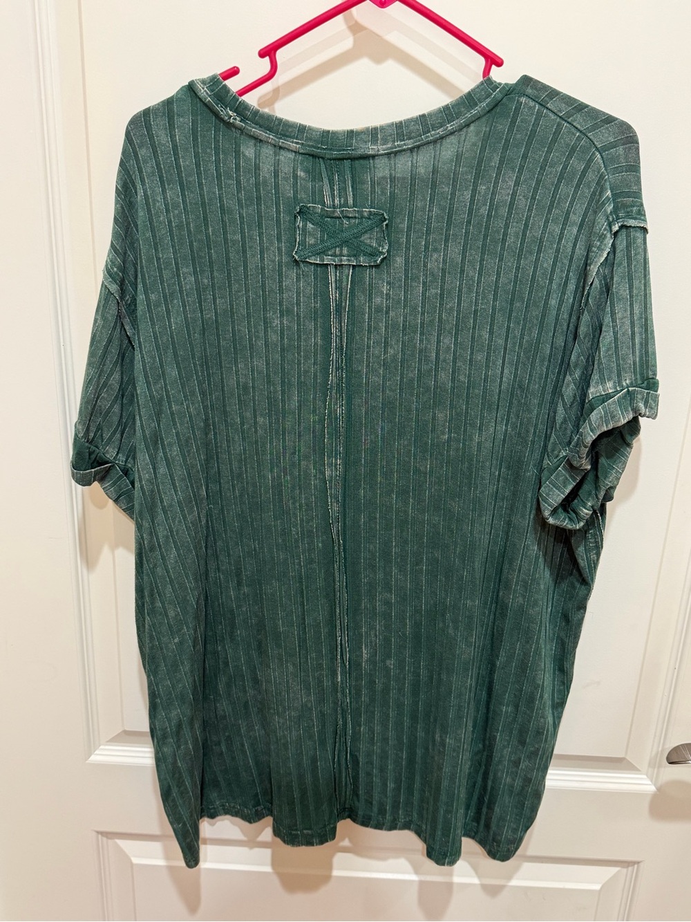 2 Boutique Tops- Zenana Short Sleeve Green & Black- size L/XL - Picture 3 of 15